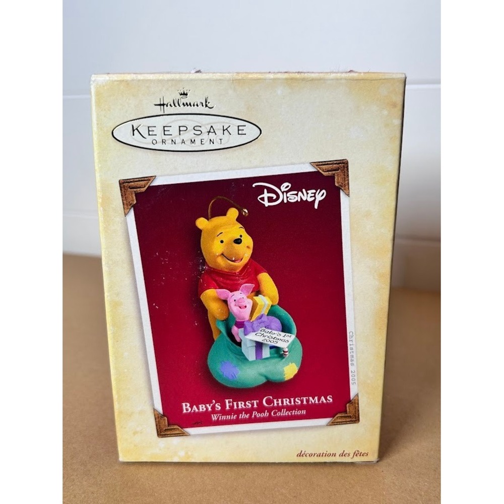 Hallmark Keepsake 2005 Disney Winnie the Pooh Babys First Christmas Ornament‎